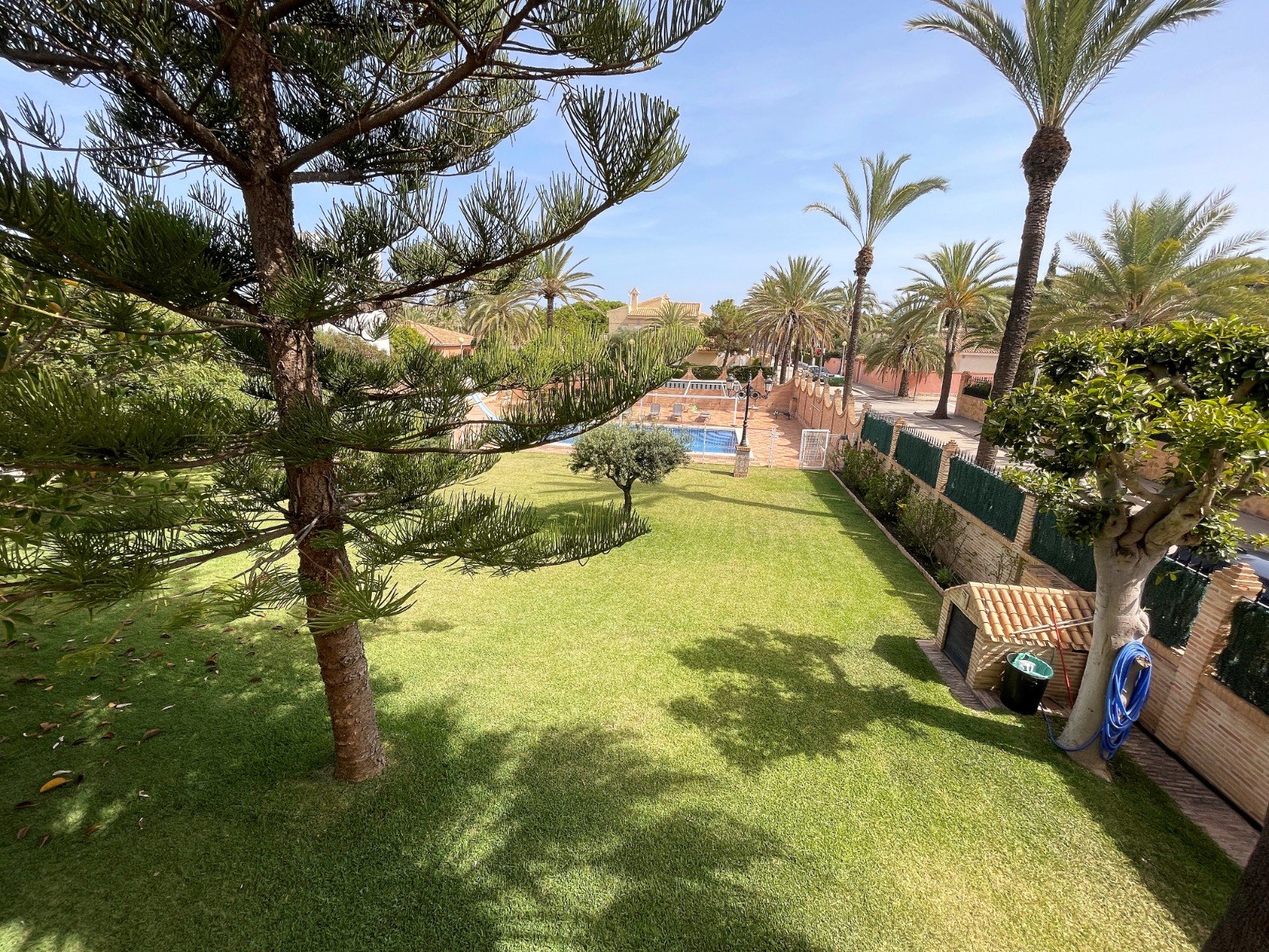 Villa en Alicante, España 8 dormitorios, 543 m2 No. 115647