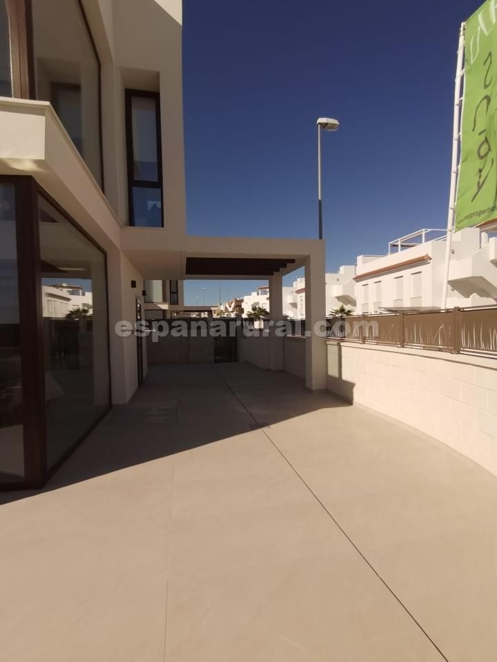 Villa in Guardamar del Segura, Alicante, Spanien 3 Schlafzimmer, 132 m2 Nr. 102122