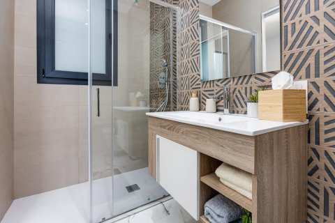 Продажа квартиры в Ла Флорида, Аликанте, Испания 2 спальни, 115м2 №117021 - фото 9