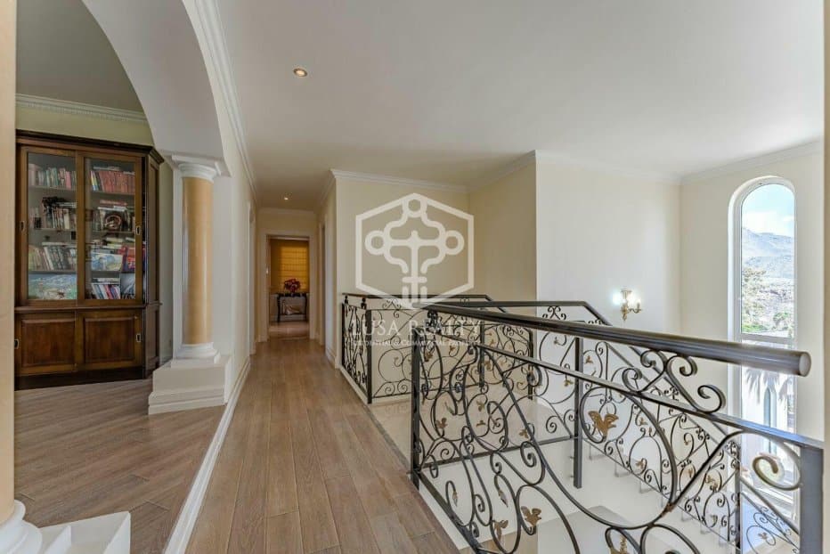Villa a Adeje, Tenerife, Spagna 6 camere da letto, 732 mq. N° 94465