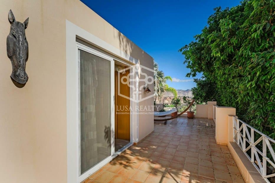 Villa a Adeje, Tenerife, Spagna 6 camere da letto, 732 mq. N° 94465