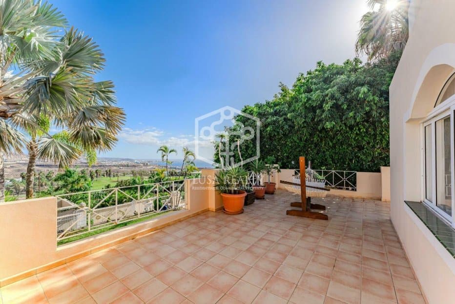 Villa a Adeje, Tenerife, Spagna 6 camere da letto, 732 mq. N° 94465