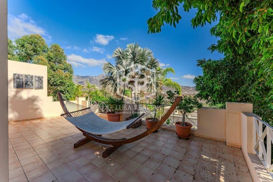 Villa a Adeje, Tenerife, Spagna 6 camere da letto, 732 mq. N° 94465