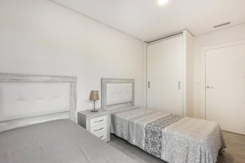 Huoneisto myytävänä Alicante, Espanja, 2 makuuhuonetta, 84 m2 No. 112887 - kuva 22