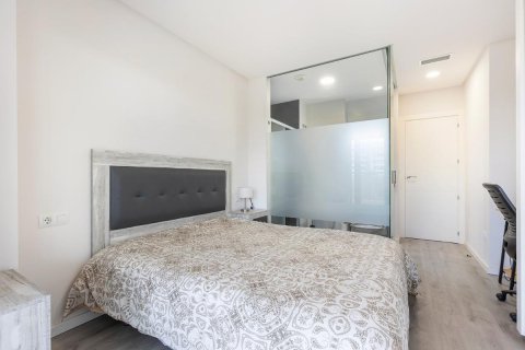 Huoneisto myytävänä Alicante, Espanja, 2 makuuhuonetta, 84 m2 No. 112887 - kuva 18