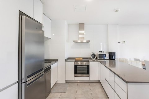 Huoneisto myytävänä Alicante, Espanja, 2 makuuhuonetta, 84 m2 No. 112887 - kuva 15