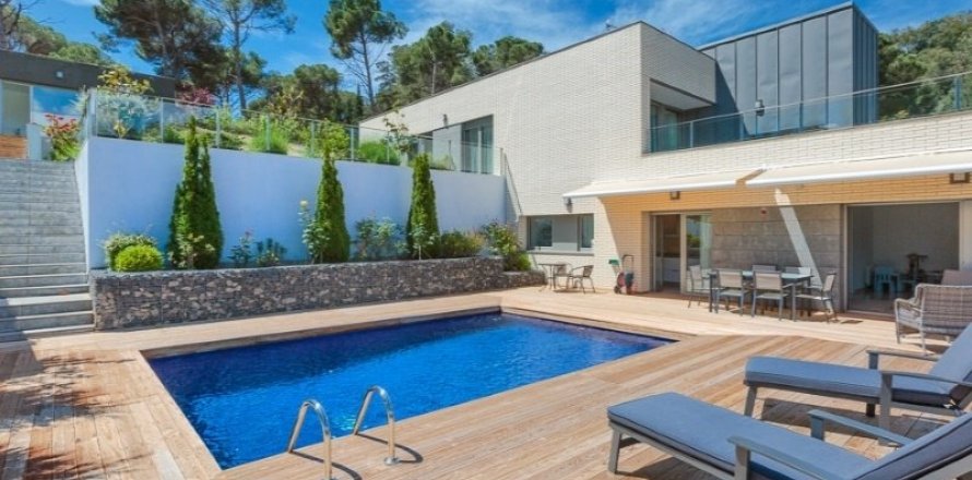 Talo Blanes, Girona, Espanja 4 makuuhuonetta, 412 m2 No. 22785