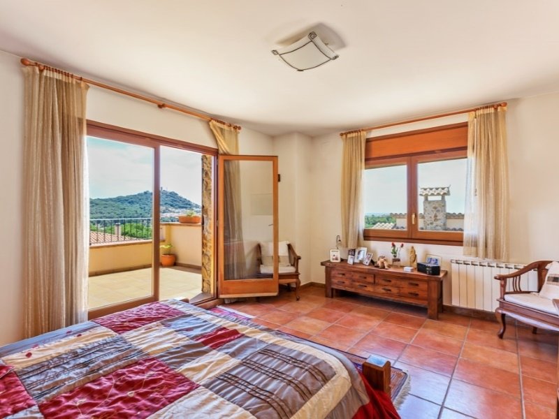 Casa a Blanes, Girona, Spagna 5 camere da letto, 274 mq. N° 22991