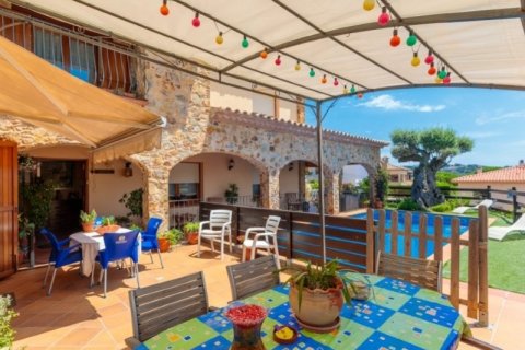 Сasa en venta Blanes, Gerona, España 5 dormitorios, 274 m2 No. 22991 - foto 5