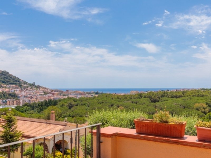 Casa a Blanes, Girona, Spagna 5 camere da letto, 274 mq. N° 22991