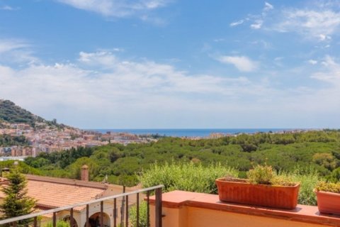 Сasa en venta Blanes, Gerona, España 5 dormitorios, 274 m2 No. 22991 - foto 17