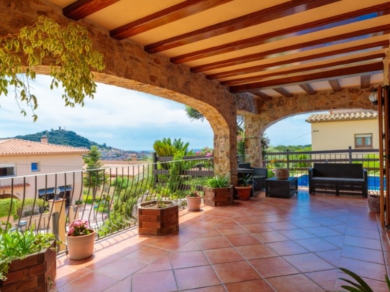 Casa a Blanes, Girona, Spagna 5 camere da letto, 274 mq. N° 22991