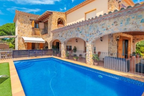 Сasa en venta Blanes, Gerona, España 5 dormitorios, 274 m2 No. 22991 - foto 2