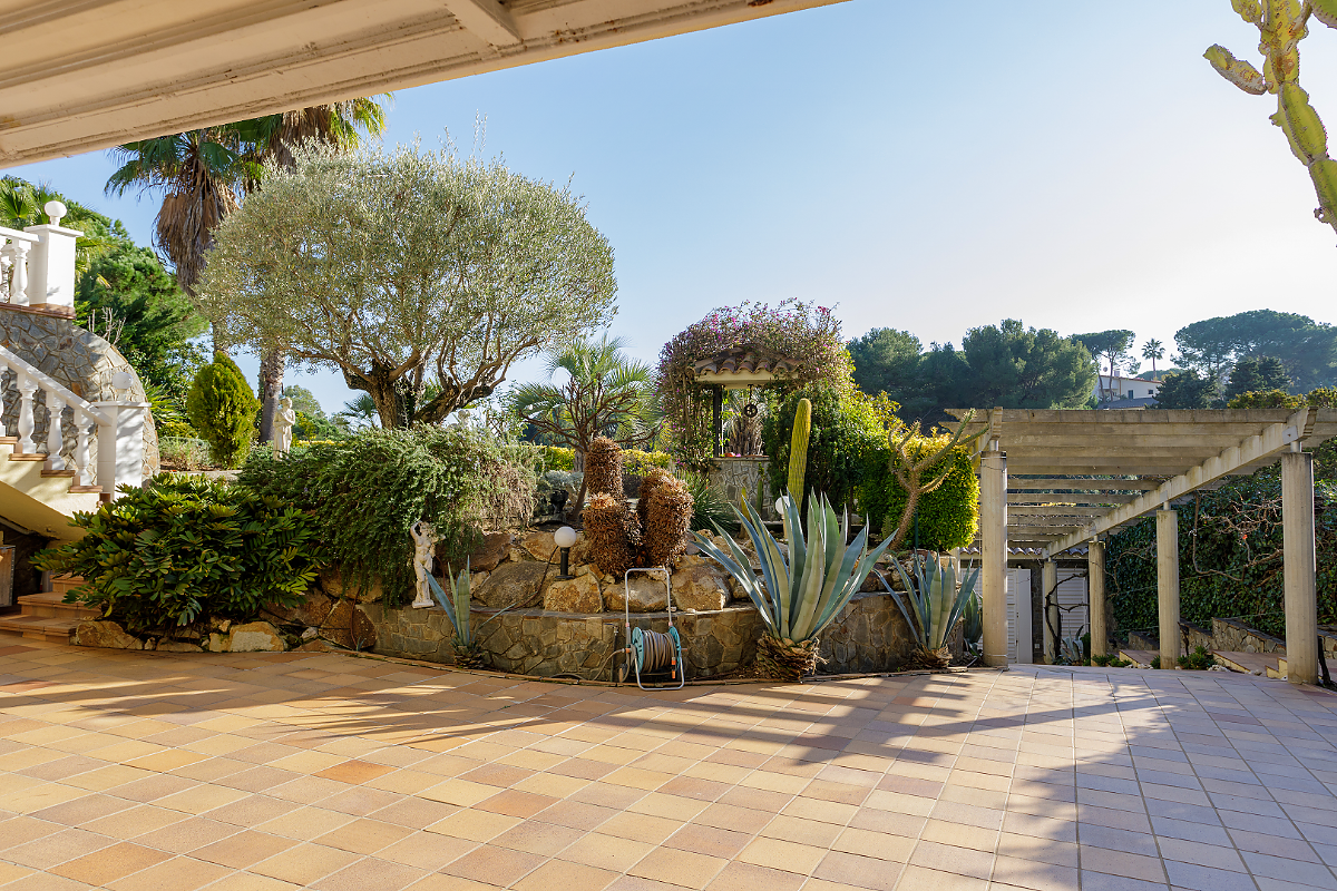 Talo Blanes, Girona, Espanja 4 makuuhuonetta, 455 m2 No. 22922