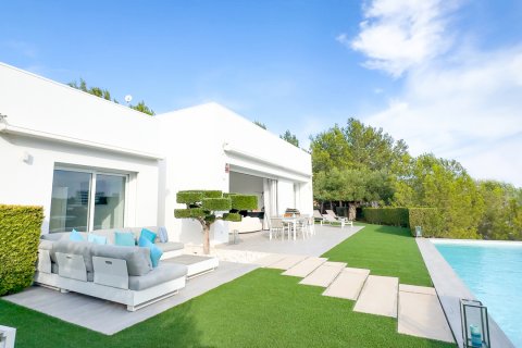 Villa for sale Pinar De Campoverde, Alicante, Spain 3 bedrooms,  No. 115971 - photo 1