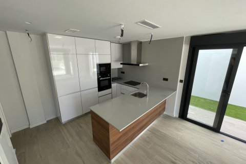 Apartamento en venta Pilar de la Horadada, Alicante, España 4 dormitorios, 120 m2 No. 115972 - foto 6