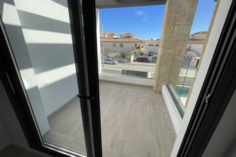 Apartamento en venta Pilar de la Horadada, Alicante, España 4 dormitorios, 120 m2 No. 115972 - foto 16