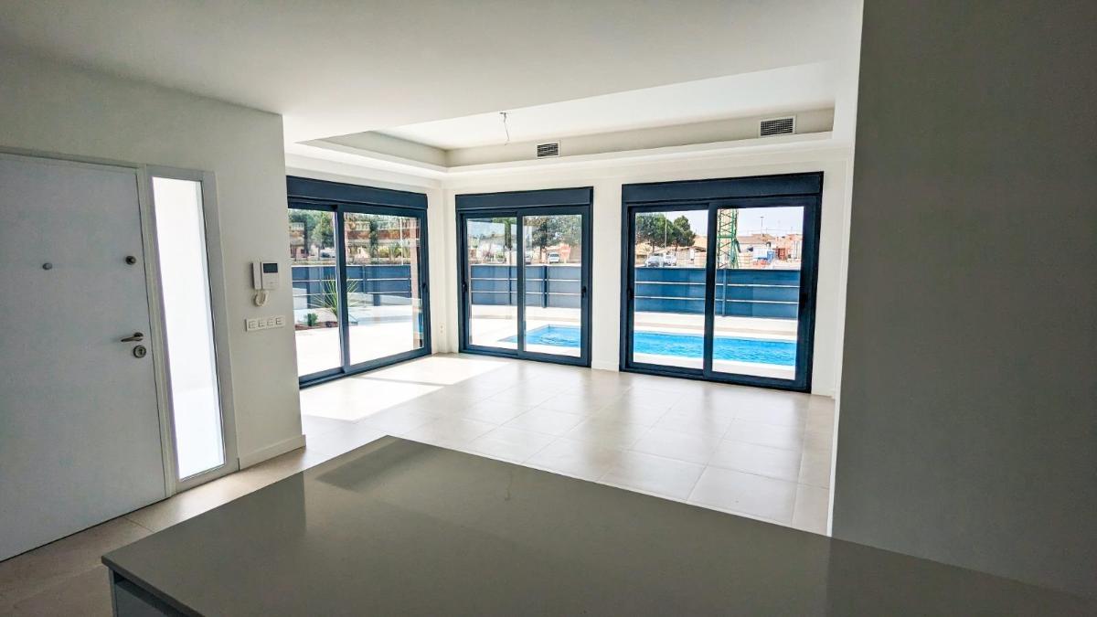 Villa à Daya Nueva, Alicante, Espagne 3 chambres, 127 m2 No. 98594