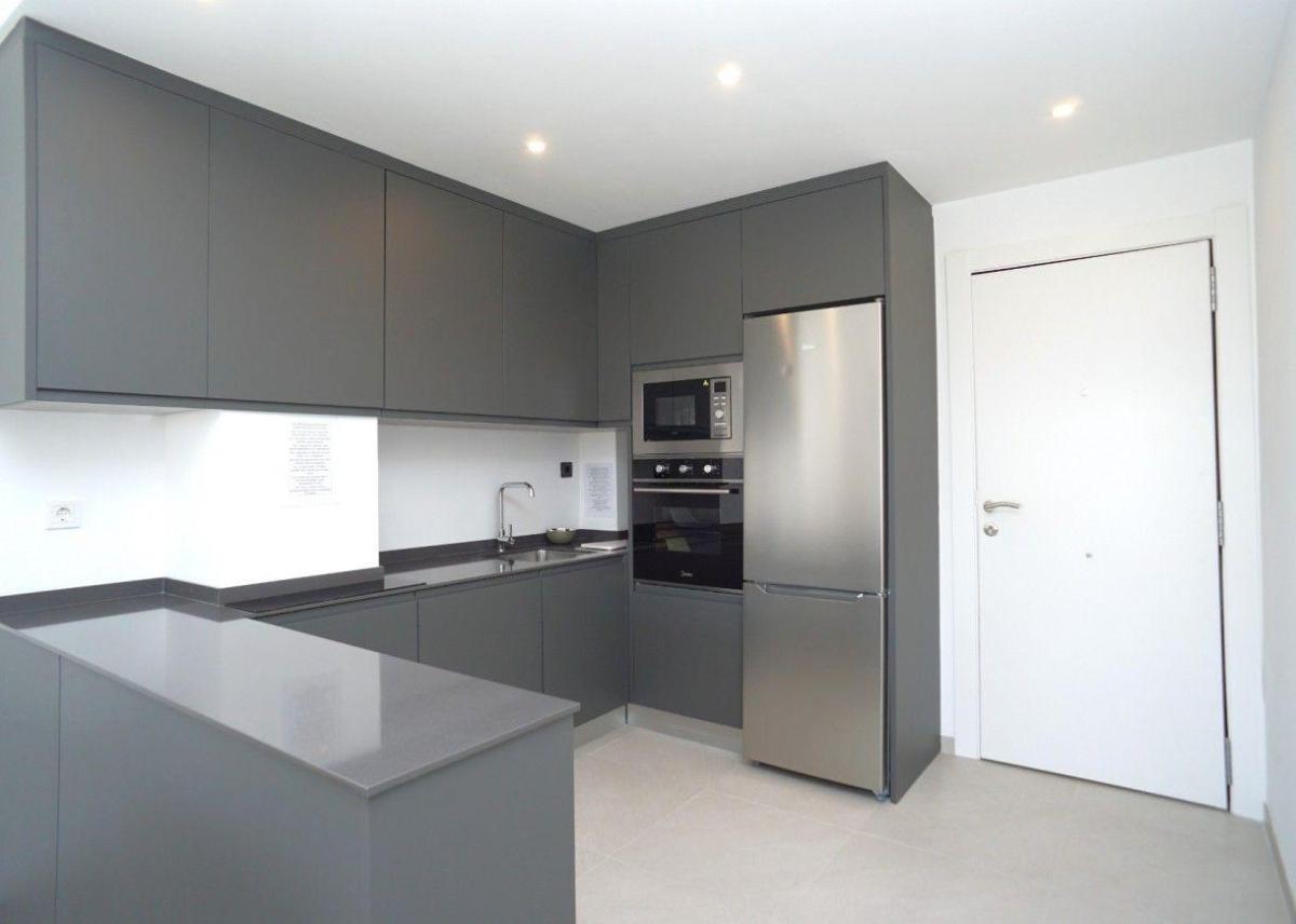 Apartamento en Torrevieja, Alicante, España 2 dormitorios, 76 m2 No. 98593