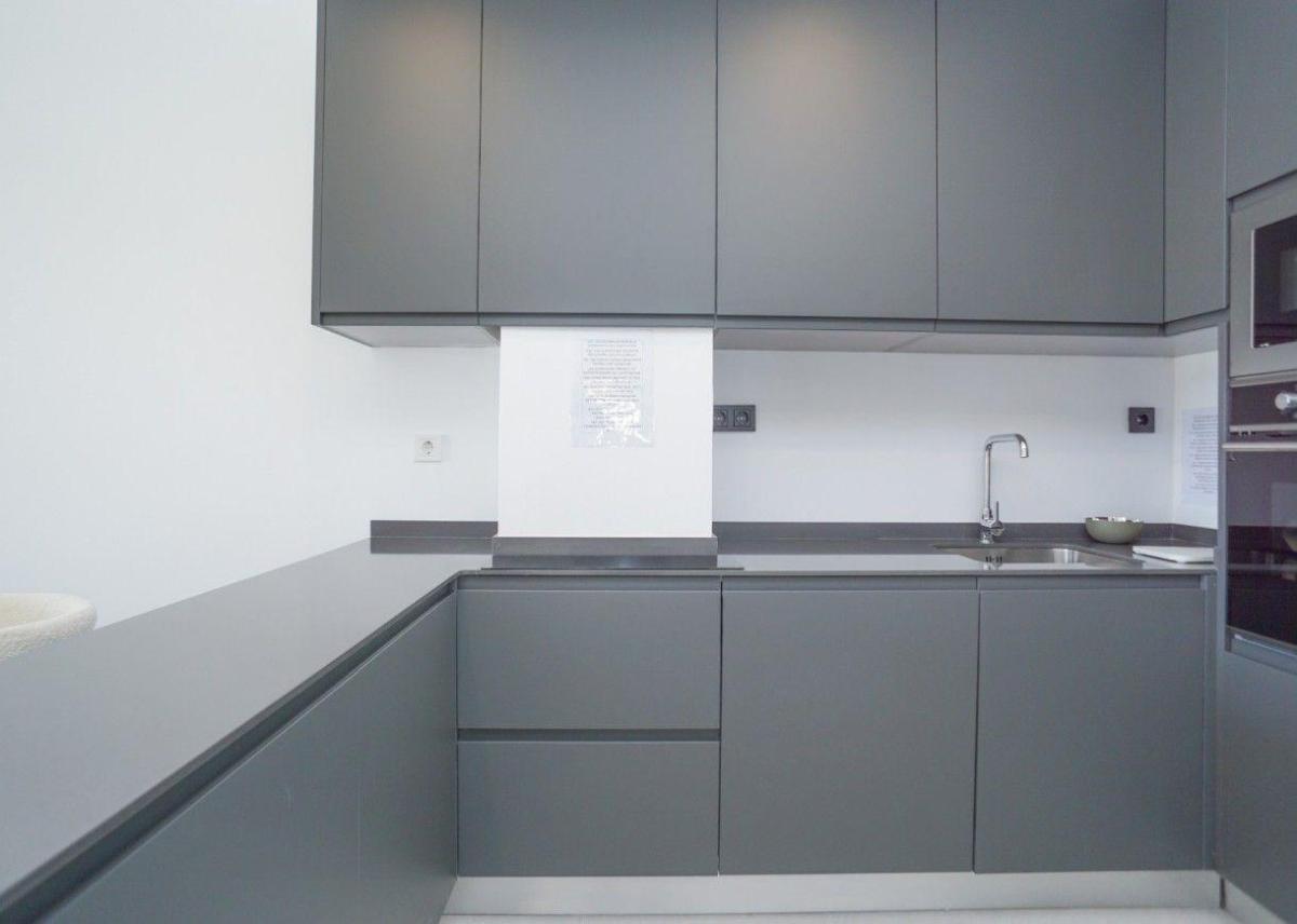 Apartamento en Torrevieja, Alicante, España 2 dormitorios, 76 m2 No. 98593