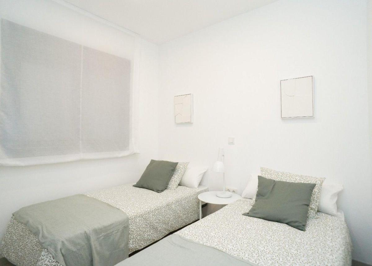 Apartamento en Torrevieja, Alicante, España 2 dormitorios, 76 m2 No. 98593