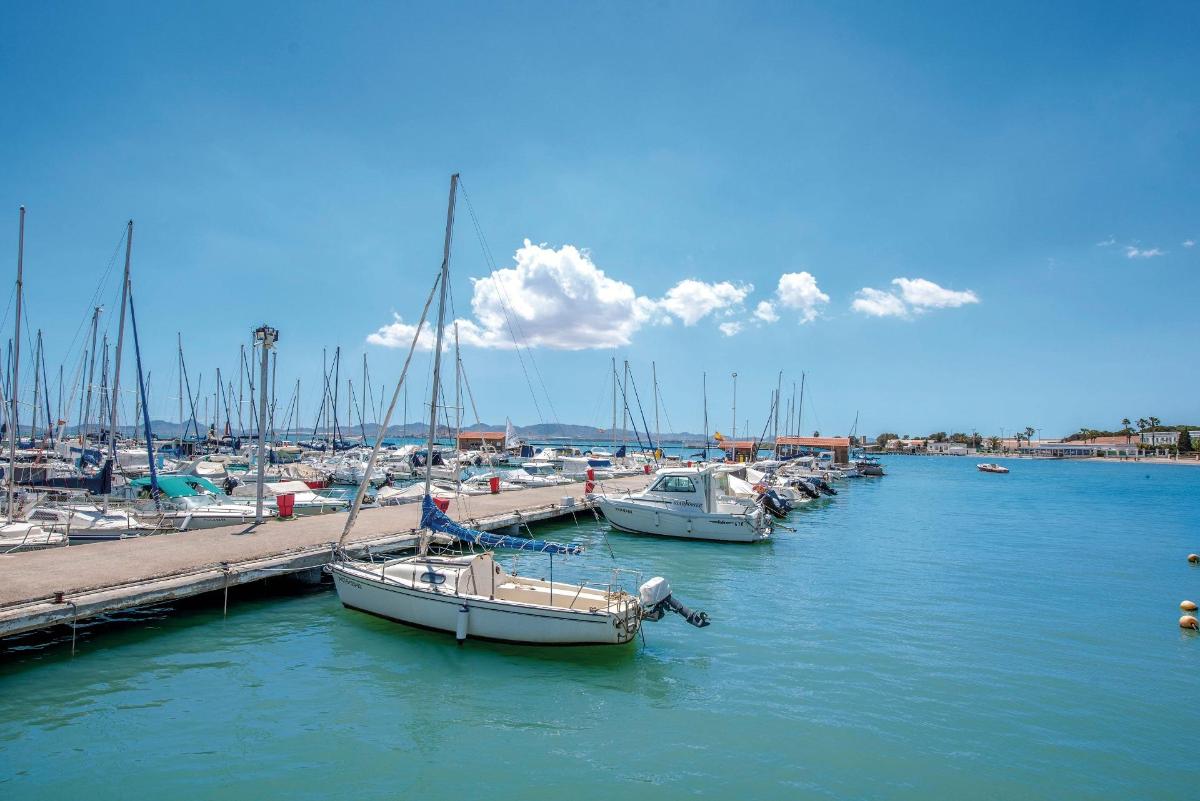 Apartamento en Torrevieja, Alicante, España 2 dormitorios, 76 m2 No. 98593