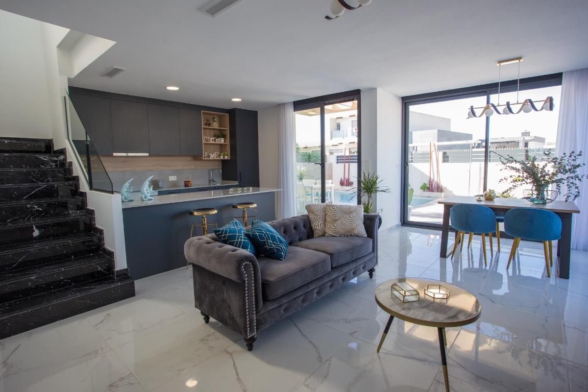Villa Los Montesinos, Alicante, Spānijā 3 istabas, 106 m2 Nr. 98592
