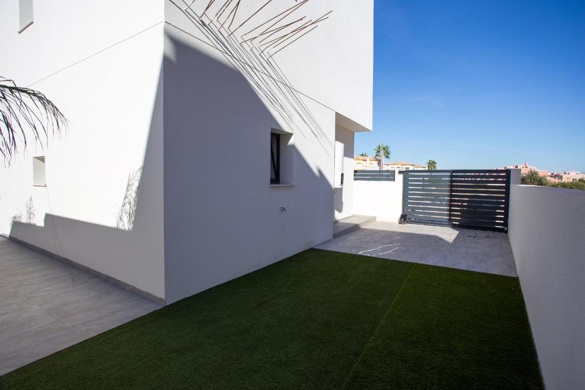 Villa Los Montesinos, Alicante, Spānijā 3 istabas, 106 m2 Nr. 98592