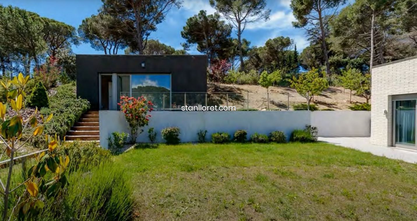 Villa in Blanes, Girona, Spanien 4 Schlafzimmer, 412 m2 Nr. 104045