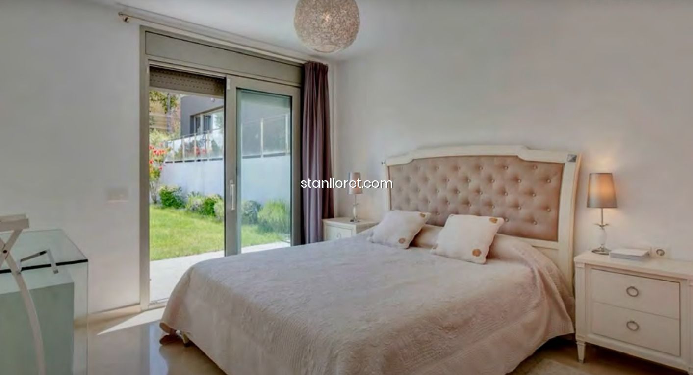Villa in Blanes, Girona, Spanien 4 Schlafzimmer, 412 m2 Nr. 104045