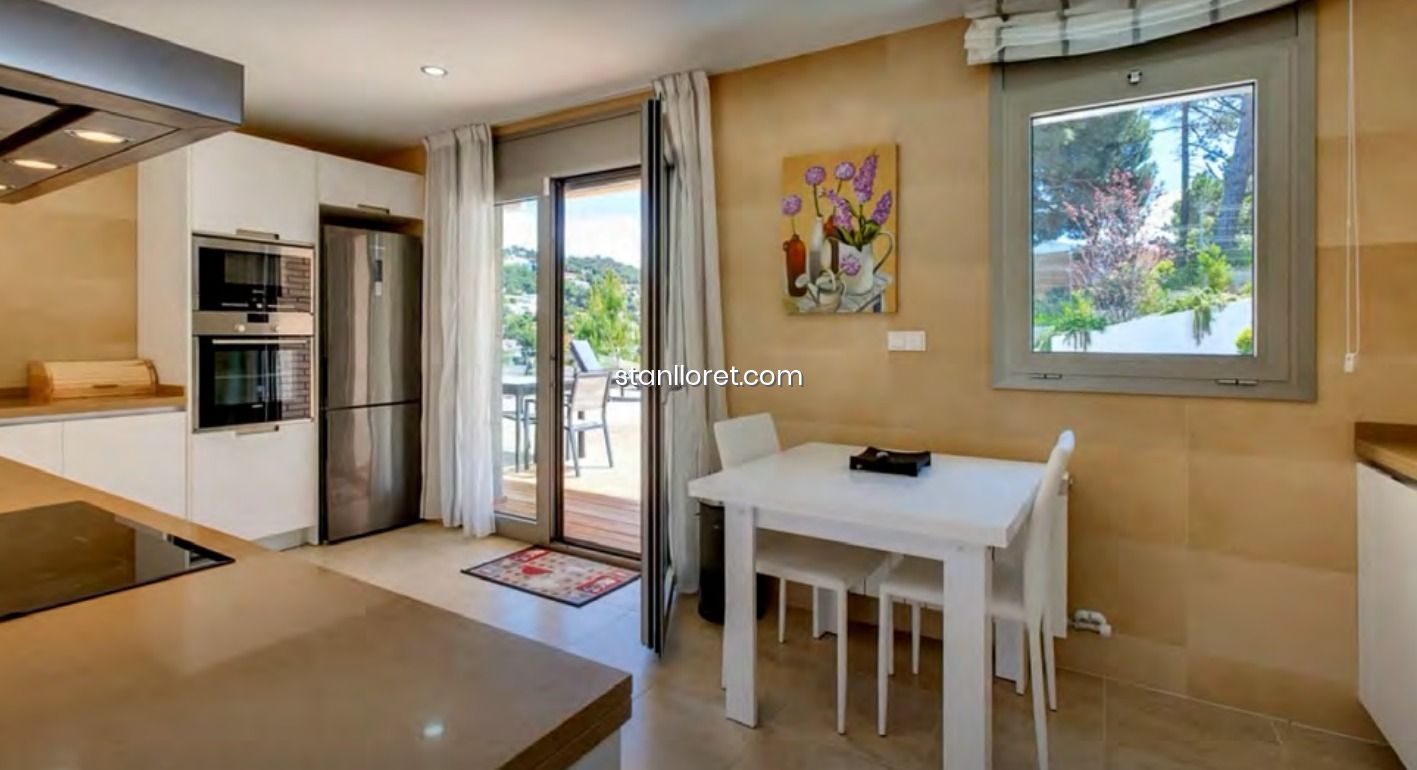 Villa in Blanes, Girona, Spanien 4 Schlafzimmer, 412 m2 Nr. 104045