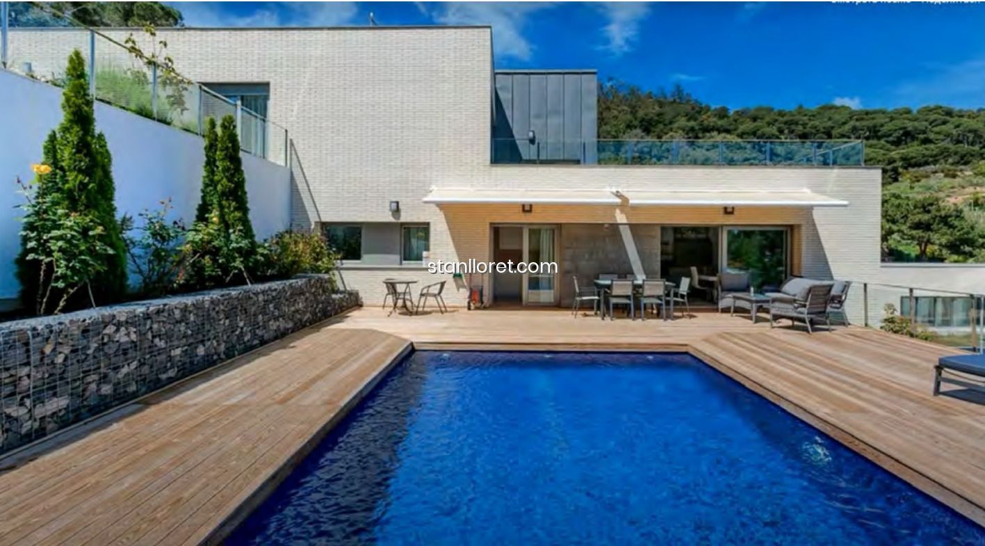 Villa in Blanes, Girona, Spanien 4 Schlafzimmer, 412 m2 Nr. 104045