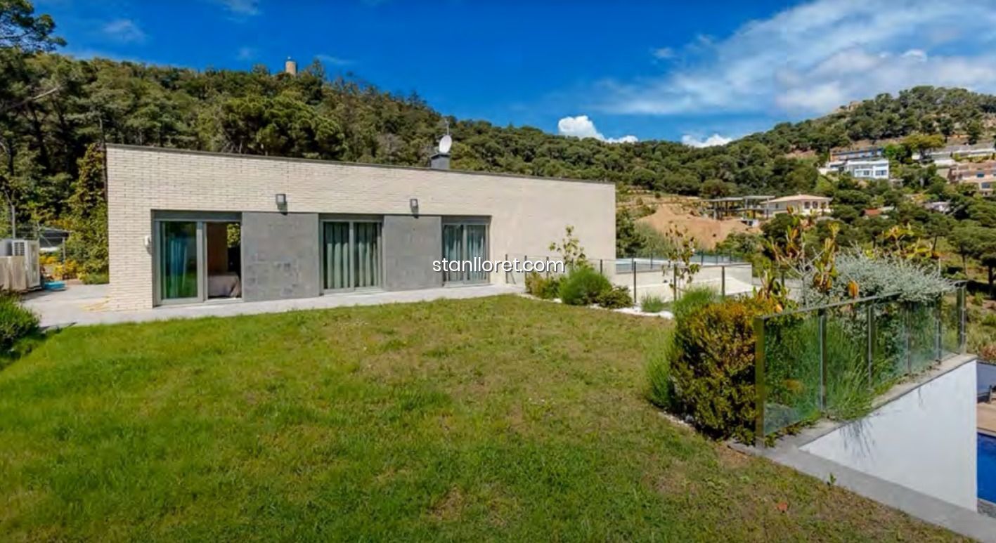 Villa in Blanes, Girona, Spanien 4 Schlafzimmer, 412 m2 Nr. 104045
