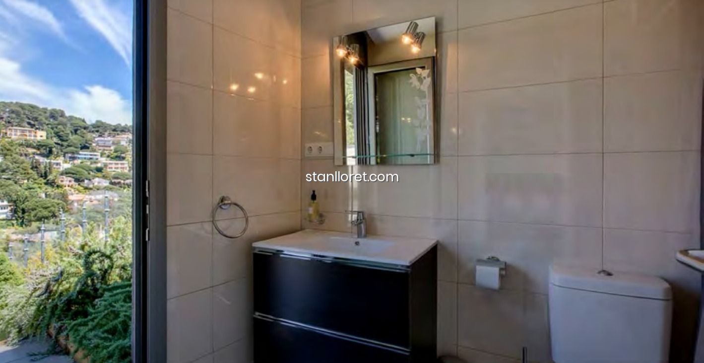 Villa in Blanes, Girona, Spanien 4 Schlafzimmer, 412 m2 Nr. 104045