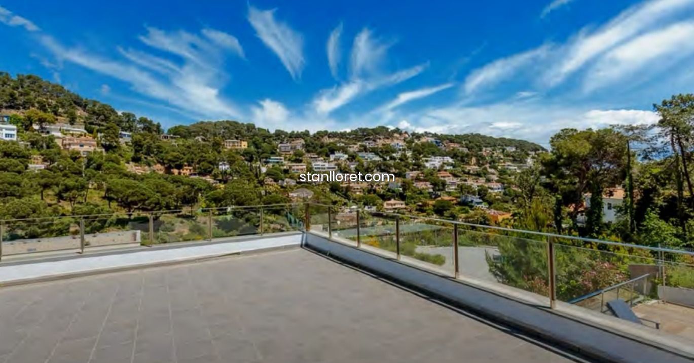Villa in Blanes, Girona, Spanien 4 Schlafzimmer, 412 m2 Nr. 104045