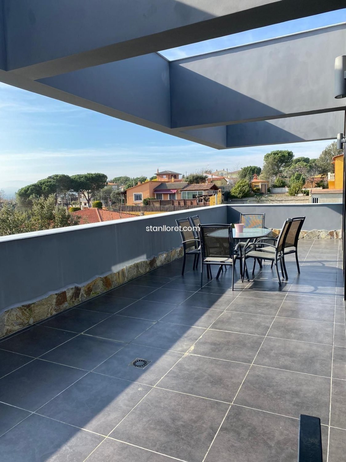 Villa a Girona, Spagna 5 camere da letto, 340 mq. N° 104043