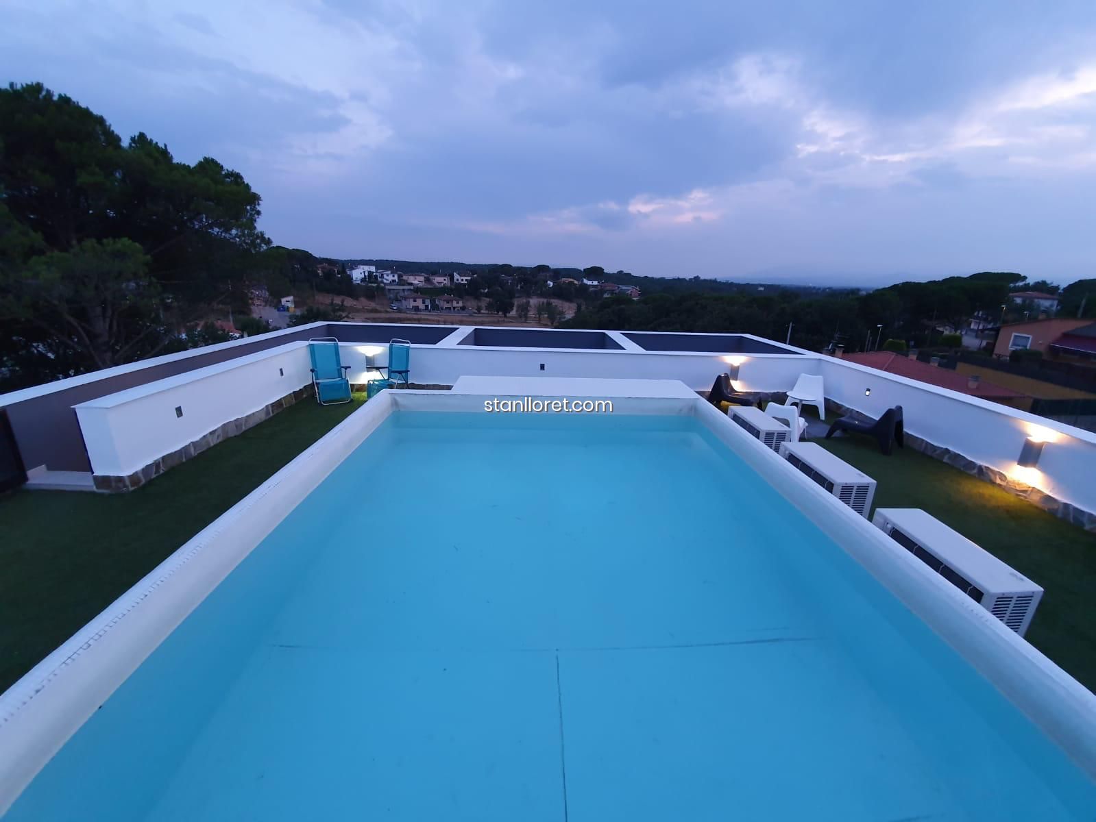 Villa a Girona, Spagna 5 camere da letto, 340 mq. N° 104043