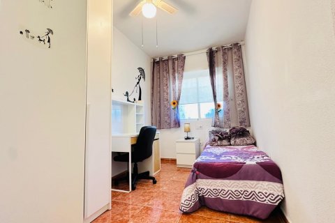 Продажа квартиры в Торревьеха, Аликанте, Испания 3 спальни, 78м2 №117794 - фото 26