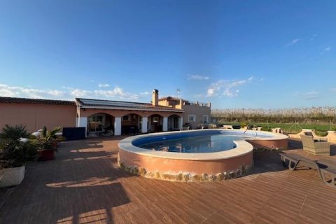 Finca in vendita Dolores, Alicante, Spagna 3 camere da letto, 181 mq. N° 117795 - foto 1