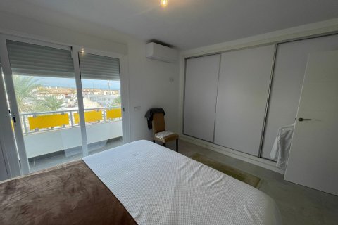 Apartment for sale Cortes (San Pedro De Alcantara), Malaga, Spain 3 bedrooms, 186 sq.m. No. 109721 - photo 15