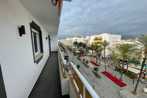 Apartment for sale Cortes (San Pedro De Alcantara), Malaga, Spain 3 bedrooms, 186 sq.m. No. 109721 - photo 2