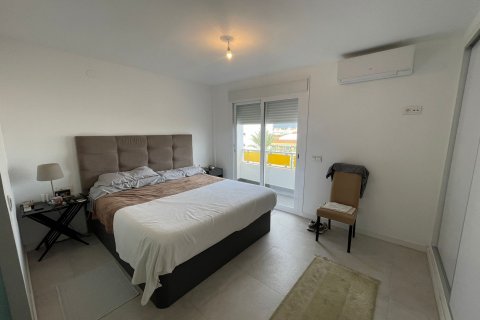 Apartment for sale Cortes (San Pedro De Alcantara), Malaga, Spain 3 bedrooms, 186 sq.m. No. 109721 - photo 17