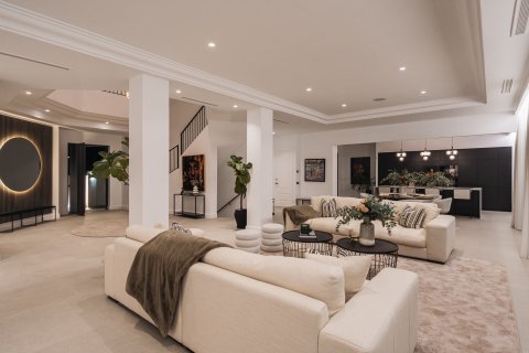 House for sale Benahavis, Malaga, Spain 6 bedrooms, 1466 sq.m. No. 109716 - photo 11