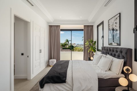 House for sale Benahavis, Malaga, Spain 6 bedrooms, 1466 sq.m. No. 109716 - photo 7