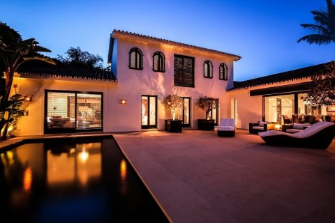 House à vendre Marbella, Malaga, Espagne, 4 chambres, 238 m2 No. 22405 - photo 11