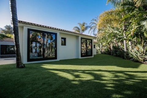 House à vendre Marbella, Malaga, Espagne, 4 chambres, 238 m2 No. 22405 - photo 5