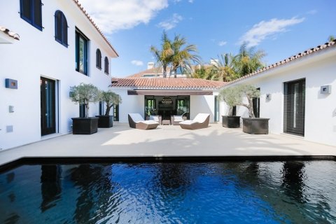 House à vendre Marbella, Malaga, Espagne, 4 chambres, 238 m2 No. 22405 - photo 10