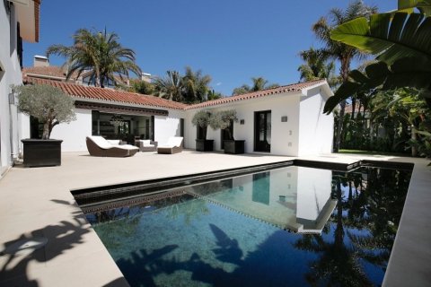 House à vendre Marbella, Malaga, Espagne, 4 chambres, 238 m2 No. 22405 - photo 3