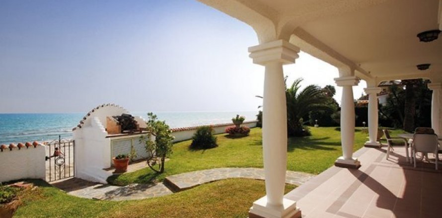 Casa Marbella, Malaga, Spagna 3 camere da letto, 348 mq. N° 23168