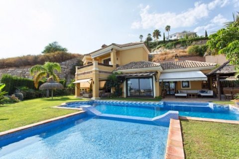 House for sale Benahavis, Malaga, Spain 4 bedrooms, 418 sq.m. No. 23123 - photo 1